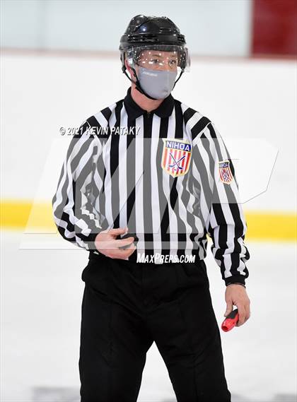 Thumbnail 1 in New Canaan @ Greenwich (FCIAC D1 Final) photogallery.