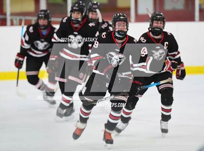 Thumbnail 3 in New Canaan @ Greenwich (FCIAC D1 Final) photogallery.