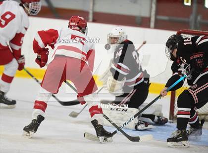 Thumbnail 3 in New Canaan @ Greenwich (FCIAC D1 Final) photogallery.