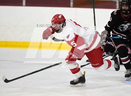Thumbnail 1 in New Canaan @ Greenwich (FCIAC D1 Final) photogallery.