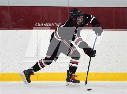 Thumbnail 2 in New Canaan @ Greenwich (FCIAC D1 Final) photogallery.