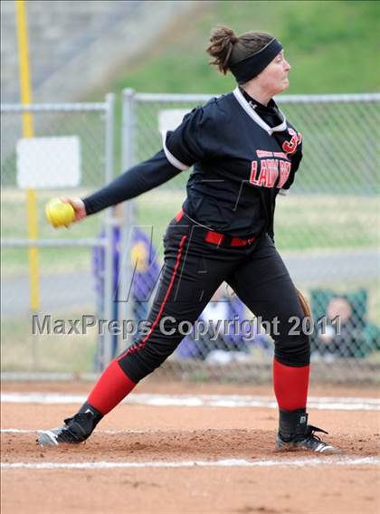 Thumbnail 3 in Anderson County vs. Cocke County (AC Invitational) photogallery.