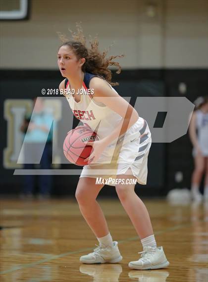 Thumbnail 2 in Beech vs Portland (TSSAA District 9-AAA Quarterfinal) photogallery.