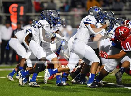Thumbnail 1 in Paul Pewitt vs. Harmony (UIL 3A Bi-District) photogallery.