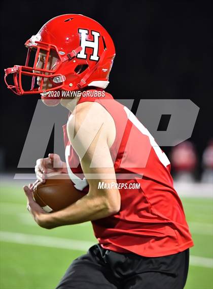 Thumbnail 2 in Paul Pewitt vs. Harmony (UIL 3A Bi-District) photogallery.