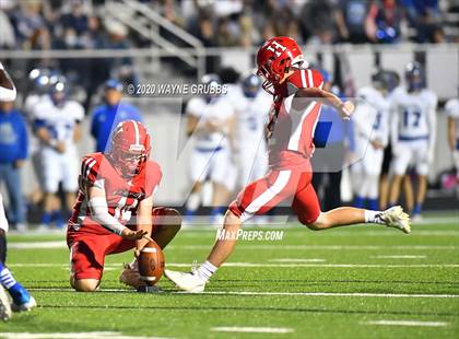 Thumbnail 3 in Paul Pewitt vs. Harmony (UIL 3A Bi-District) photogallery.