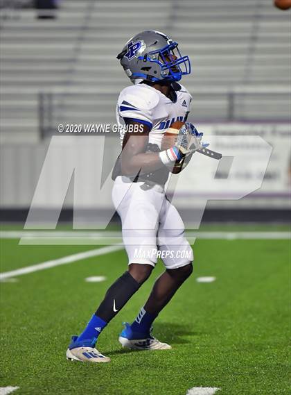 Thumbnail 2 in Paul Pewitt vs. Harmony (UIL 3A Bi-District) photogallery.