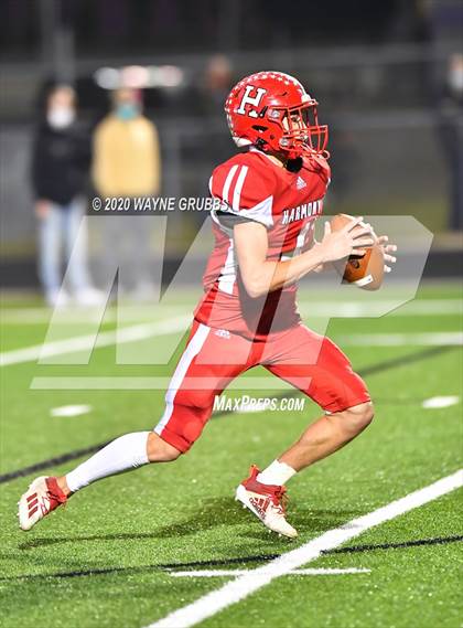 Thumbnail 1 in Paul Pewitt vs. Harmony (UIL 3A Bi-District) photogallery.