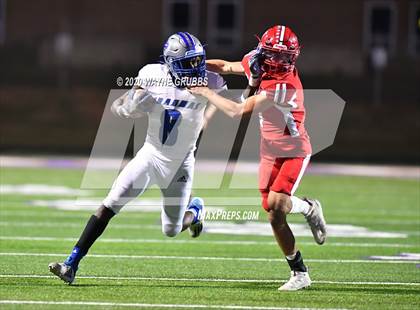 Thumbnail 2 in Paul Pewitt vs. Harmony (UIL 3A Bi-District) photogallery.