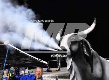 Thumbnail 1 in Paul Pewitt vs. Harmony (UIL 3A Bi-District) photogallery.