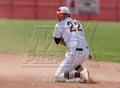 Thumbnail 1 in Huntley vs. Grant (IHSA 4A Sectional Final) photogallery.