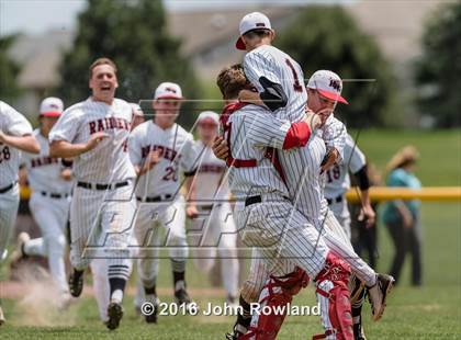 Thumbnail 1 in Huntley vs. Grant (IHSA 4A Sectional Final) photogallery.