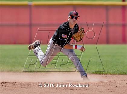 Thumbnail 2 in Huntley vs. Grant (IHSA 4A Sectional Final) photogallery.