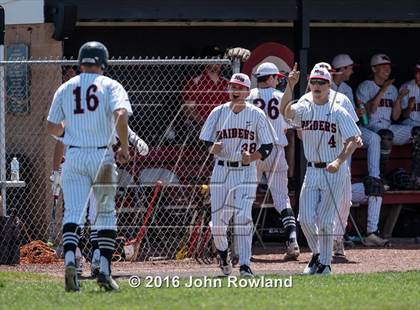 Thumbnail 3 in Huntley vs. Grant (IHSA 4A Sectional Final) photogallery.