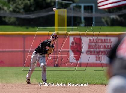 Thumbnail 3 in Huntley vs. Grant (IHSA 4A Sectional Final) photogallery.