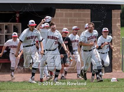 Thumbnail 2 in Huntley vs. Grant (IHSA 4A Sectional Final) photogallery.