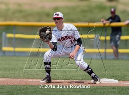 Thumbnail 3 in Huntley vs. Grant (IHSA 4A Sectional Final) photogallery.