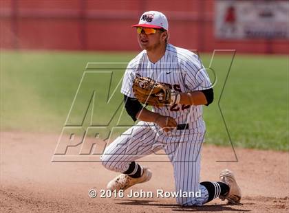 Thumbnail 1 in Huntley vs. Grant (IHSA 4A Sectional Final) photogallery.