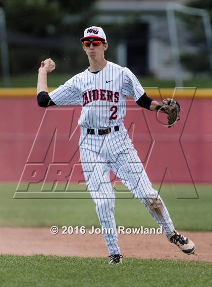 Thumbnail 2 in Huntley vs. Grant (IHSA 4A Sectional Final) photogallery.