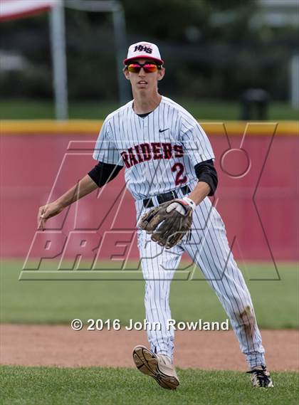 Thumbnail 1 in Huntley vs. Grant (IHSA 4A Sectional Final) photogallery.