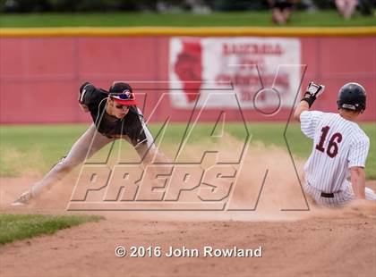 Thumbnail 3 in Huntley vs. Grant (IHSA 4A Sectional Final) photogallery.