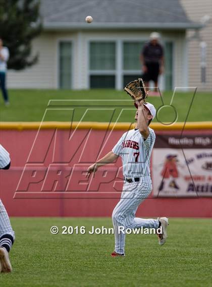 Thumbnail 1 in Huntley vs. Grant (IHSA 4A Sectional Final) photogallery.