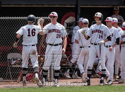 Thumbnail 1 in Huntley vs. Grant (IHSA 4A Sectional Final) photogallery.