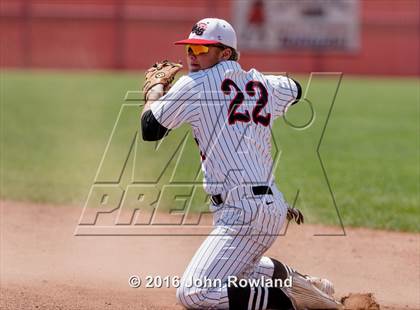 Thumbnail 2 in Huntley vs. Grant (IHSA 4A Sectional Final) photogallery.