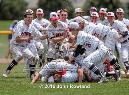 Thumbnail 2 in Huntley vs. Grant (IHSA 4A Sectional Final) photogallery.