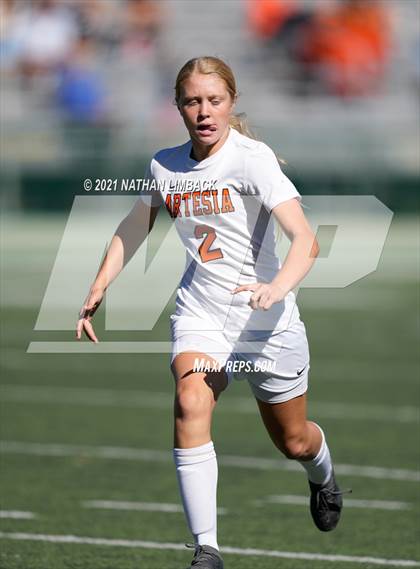 Thumbnail 2 in Los Alamos vs. Artesia photogallery.