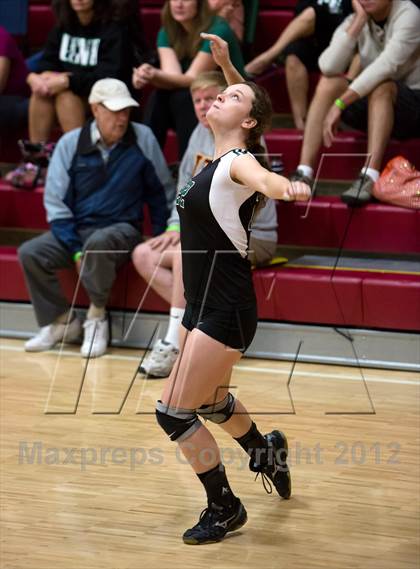 Thumbnail 1 in El Camino vs. Lincoln (Varsity Stockton Classic) photogallery.