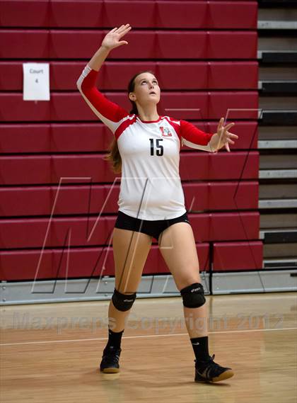 Thumbnail 2 in El Camino vs. Lincoln (Varsity Stockton Classic) photogallery.