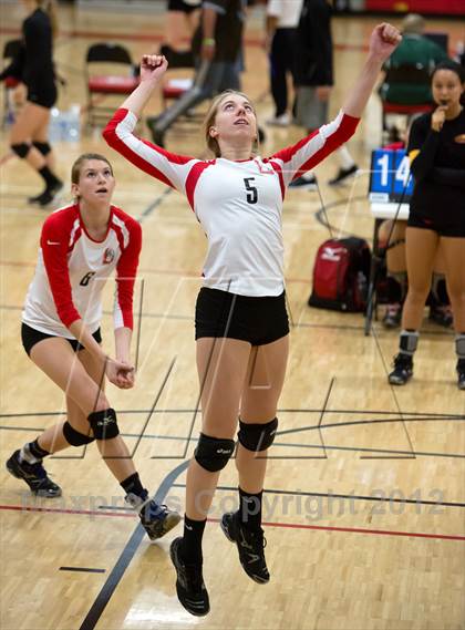 Thumbnail 2 in El Camino vs. Lincoln (Varsity Stockton Classic) photogallery.