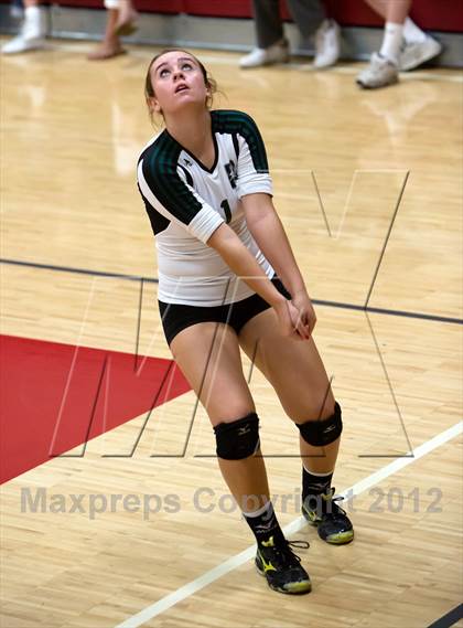 Thumbnail 2 in El Camino vs. Lincoln (Varsity Stockton Classic) photogallery.