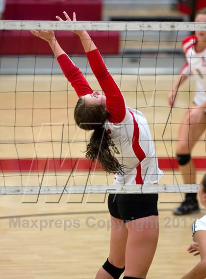 Thumbnail 1 in El Camino vs. Lincoln (Varsity Stockton Classic) photogallery.