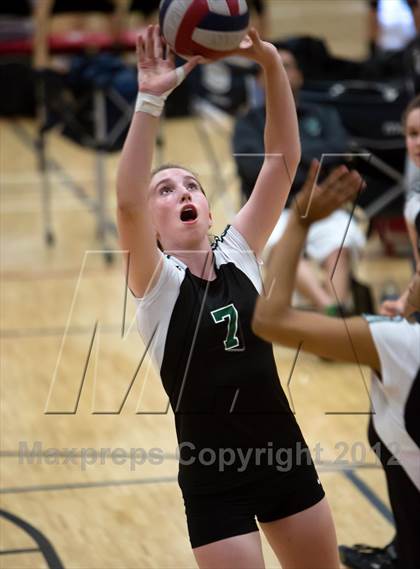Thumbnail 3 in El Camino vs. Lincoln (Varsity Stockton Classic) photogallery.