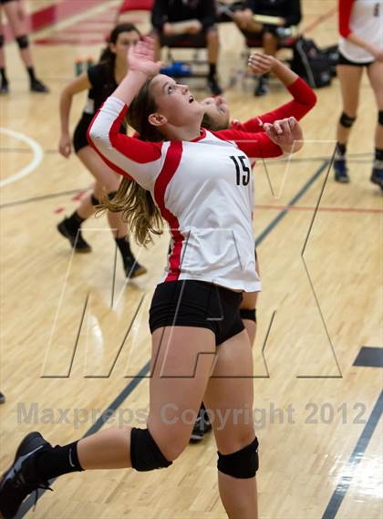 Thumbnail 2 in El Camino vs. Lincoln (Varsity Stockton Classic) photogallery.