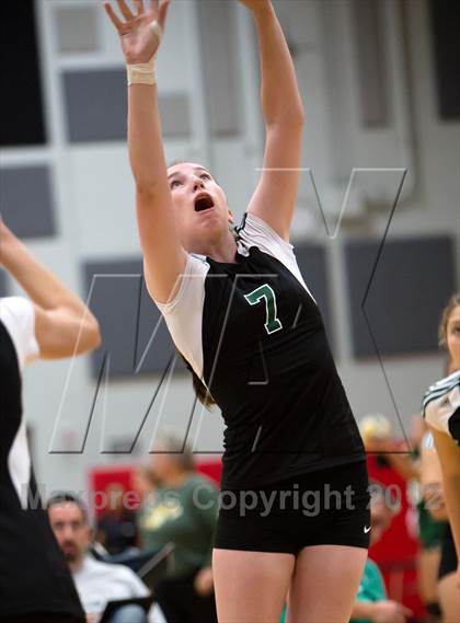 Thumbnail 3 in El Camino vs. Lincoln (Varsity Stockton Classic) photogallery.