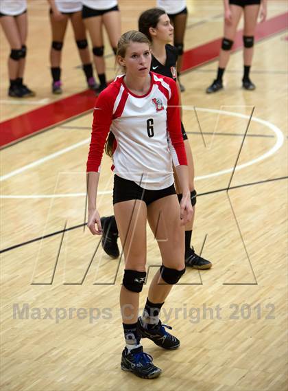 Thumbnail 1 in El Camino vs. Lincoln (Varsity Stockton Classic) photogallery.