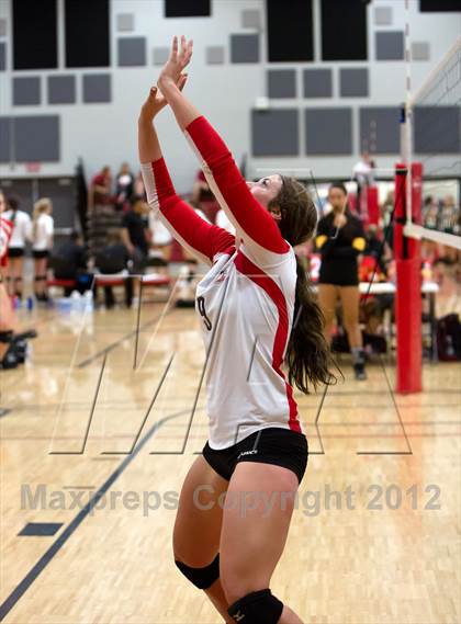Thumbnail 1 in El Camino vs. Lincoln (Varsity Stockton Classic) photogallery.
