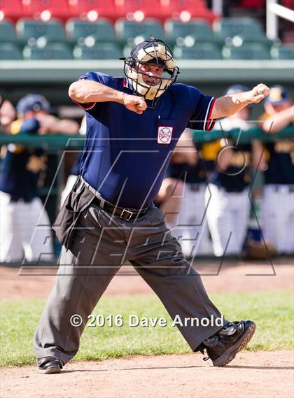 Thumbnail 2 in Xaverian Brothers vs. Boston College High (MIAA Division 1A Quarterfinal) photogallery.