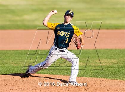 Thumbnail 2 in Xaverian Brothers vs. Boston College High (MIAA Division 1A Quarterfinal) photogallery.