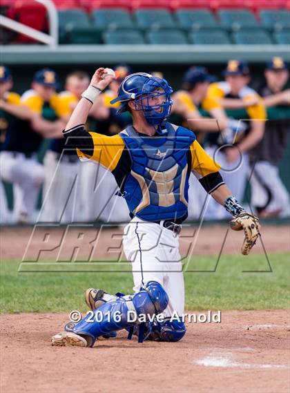 Thumbnail 2 in Xaverian Brothers vs. Boston College High (MIAA Division 1A Quarterfinal) photogallery.