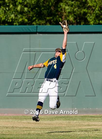 Thumbnail 2 in Xaverian Brothers vs. Boston College High (MIAA Division 1A Quarterfinal) photogallery.