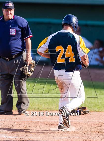 Thumbnail 3 in Xaverian Brothers vs. Boston College High (MIAA Division 1A Quarterfinal) photogallery.