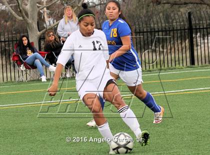 Thumbnail 3 in Mt. Eden vs. Deer Valley photogallery.