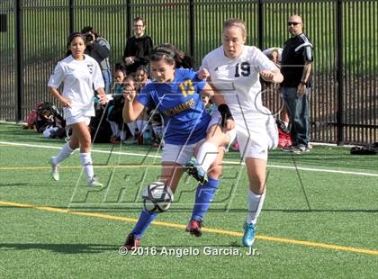 Thumbnail 3 in Mt. Eden vs. Deer Valley photogallery.