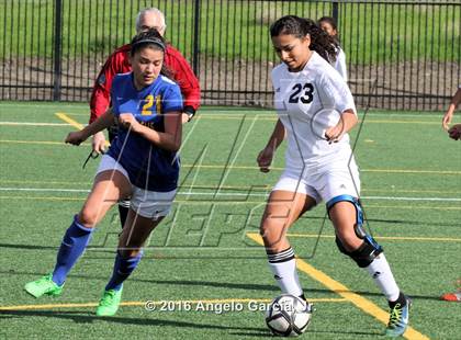 Thumbnail 3 in Mt. Eden vs. Deer Valley photogallery.