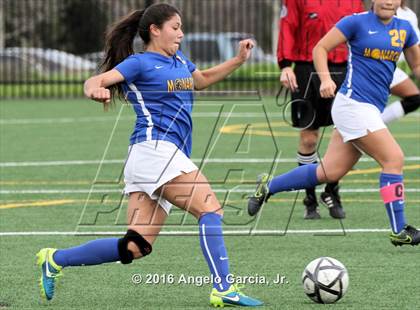 Thumbnail 2 in Mt. Eden vs. Deer Valley photogallery.