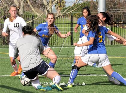 Thumbnail 2 in Mt. Eden vs. Deer Valley photogallery.
